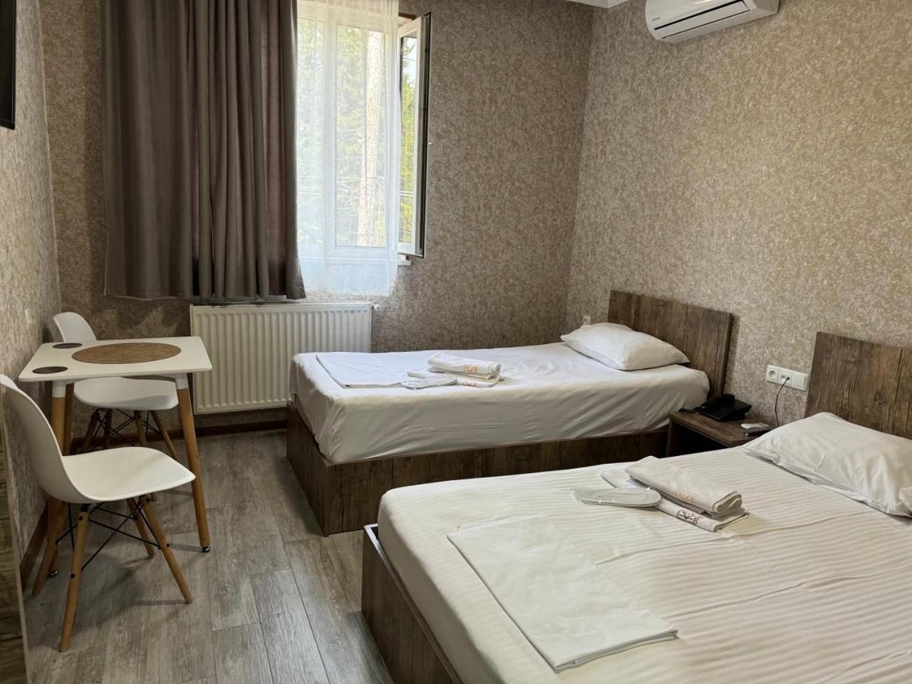 Hotel Skib Tiflis Exterior foto
